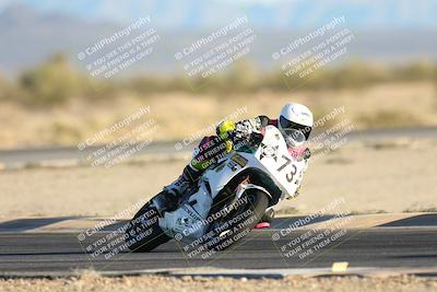 media/Dec-07-2025-CVMA (Sun) [[3e7d2de5dc]]/Race 18-Formula Twins-Formula 40 UL/